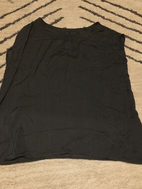 Modcloth Black Sleeveless Scoop Neck Tank